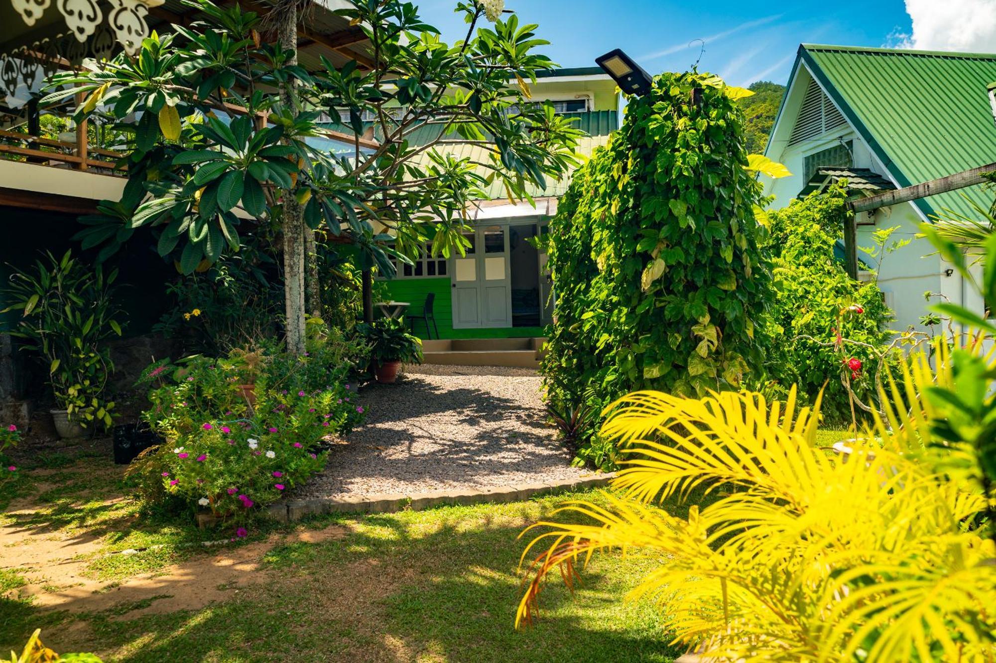 Lemongrass Lodge Beau Vallon  Esterno foto